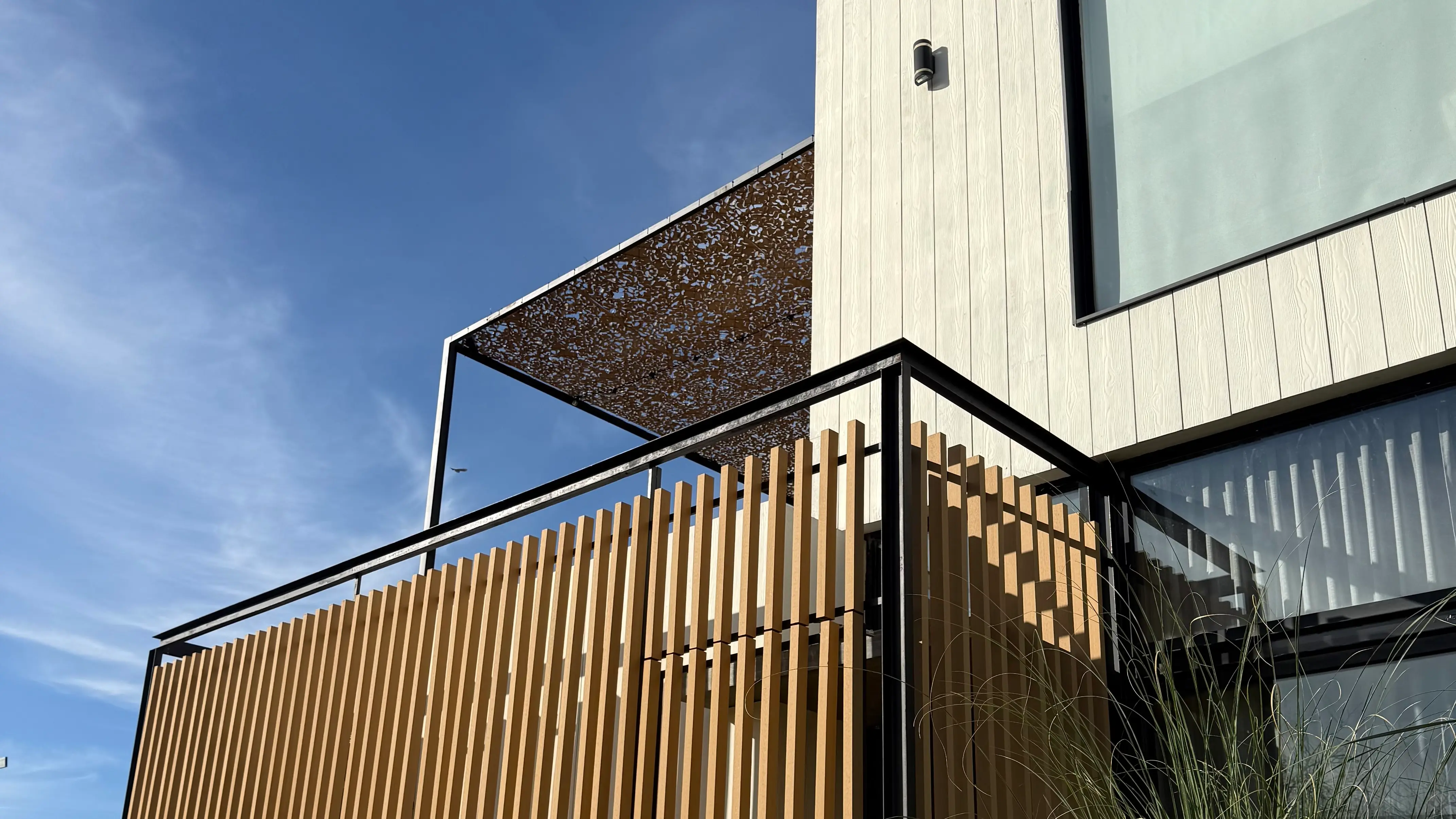 ArqT Hero Background